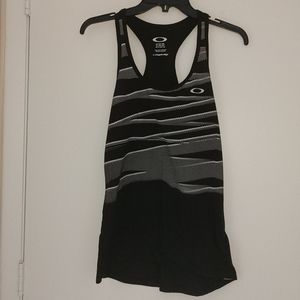 Oakley Ohydrolix Racerback fitness tank